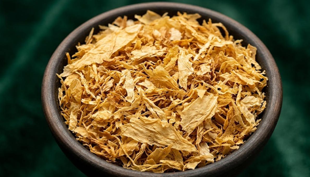 Blonde leaf fluffy loose texture close-up in bowl showing light golden color